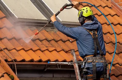 Démoussage et hydrofuge de toiture à Marsolan